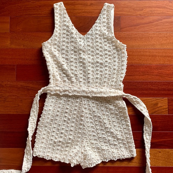 SUMMER CHIC🌞 Knit Romper - Picture 2 of 11
